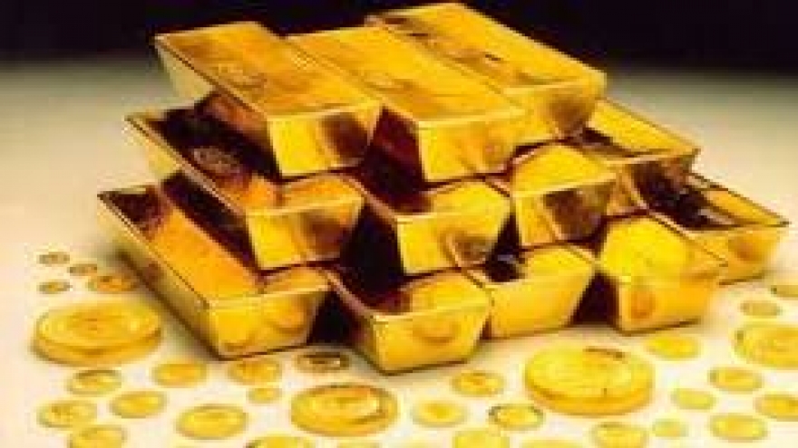 Giá vàng hôm nay 17/8: Vàng trong nước giữ đỉnh 124,5 triệu đồng/lượng